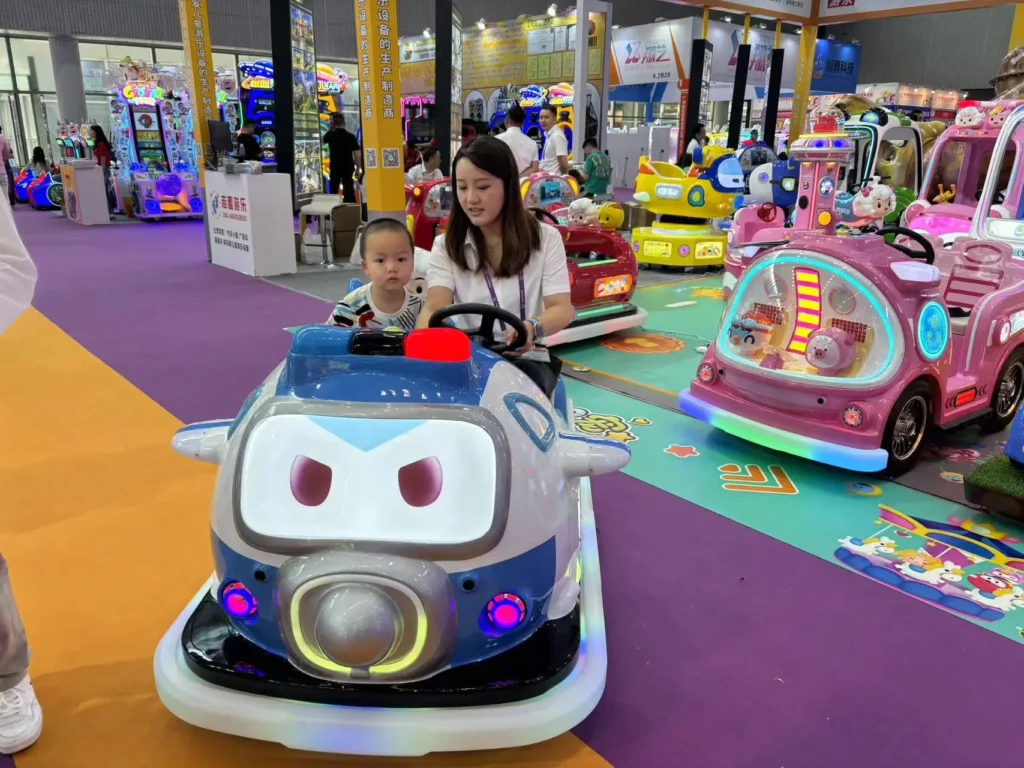 Amusement plaza kiddie ride wholesale, fiberglass electric bumper cars factory