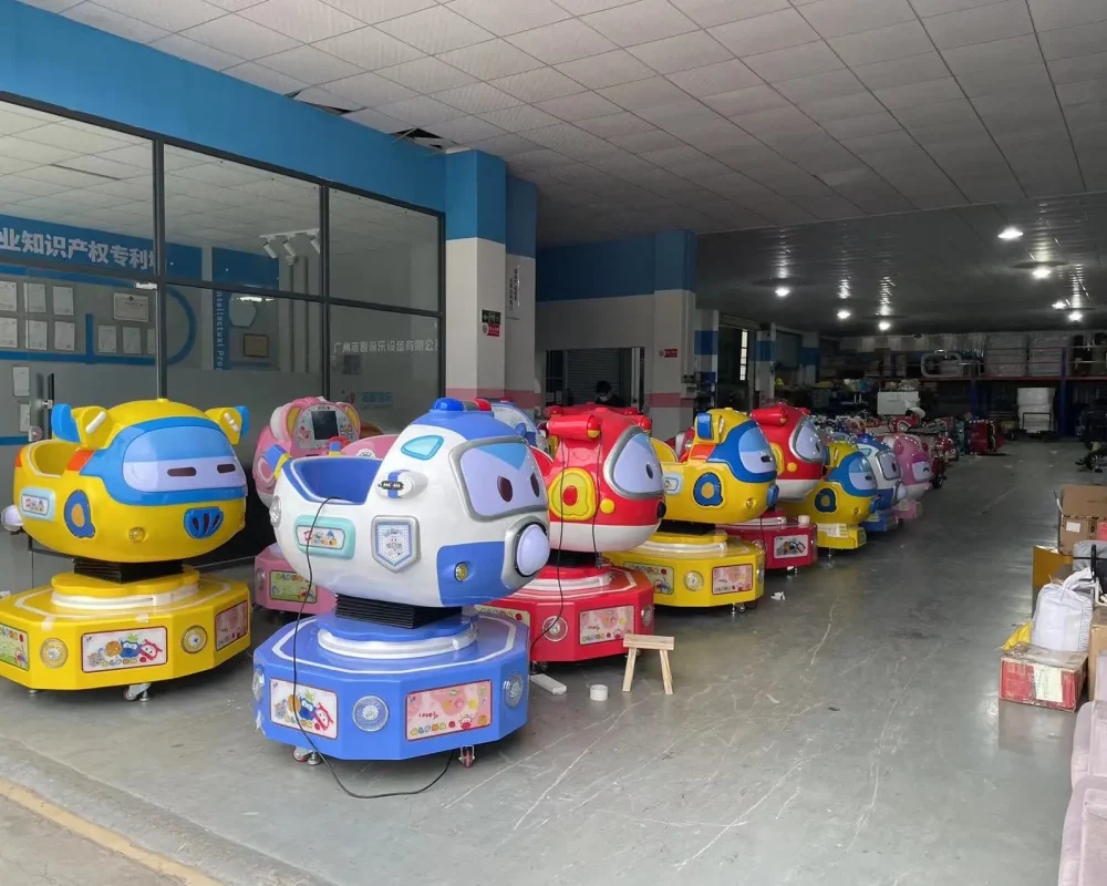Kids electric vehicle factory manufacturing, customized bumper cars with durable structure and sensors