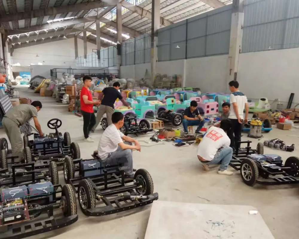 Factory-direct indoor bumper cars and outdoor bumper cars with safety design